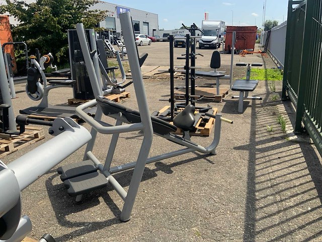 Technogym element incline bench press krachtstation - afbeelding 5 van  5