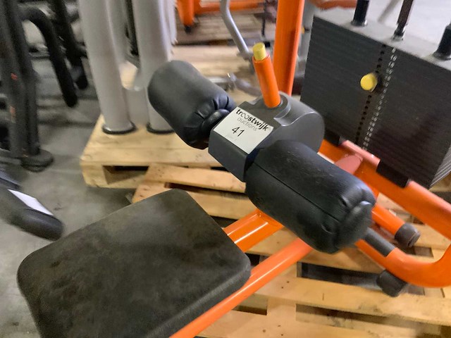 Technogym element lat pulley krachtstation - afbeelding 2 van  4
