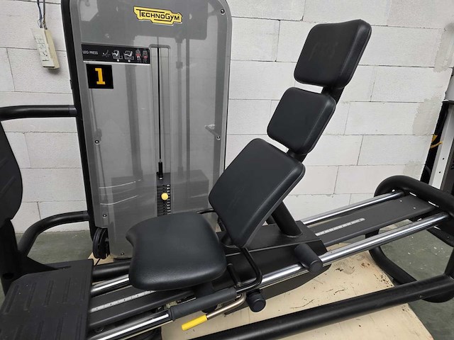Technogym element leg press - afbeelding 5 van  6