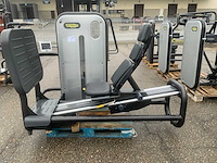 Technogym element legpress krachtstation - afbeelding 1 van  5