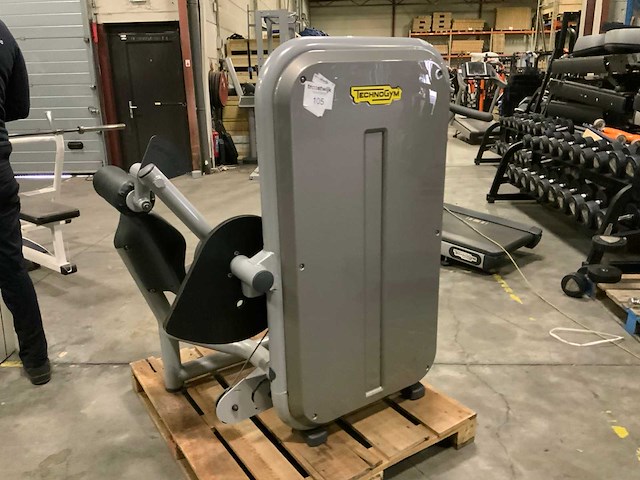 Technogym element lowerback krachtstation - afbeelding 7 van  8