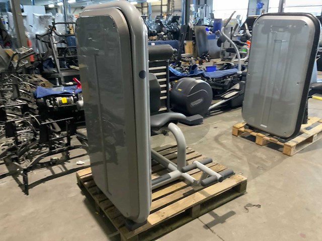 Technogym element lowerback krachtstation - afbeelding 4 van  5