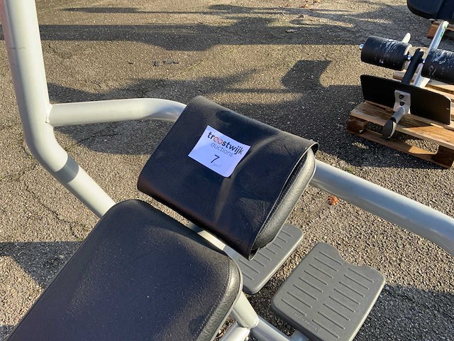 Technogym element olympisch incline bench krachtstation - afbeelding 3 van  6