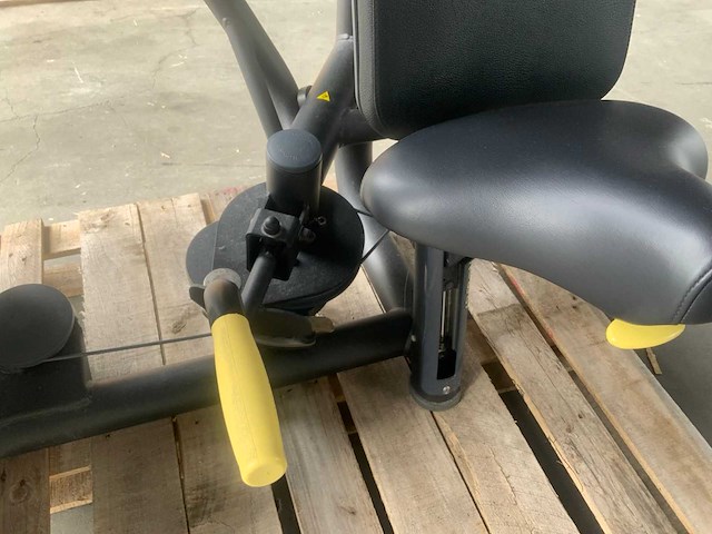 Technogym element pectoral krachtstation - afbeelding 1 van  4