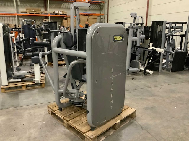 Technogym element pectoral machine krachtstation - afbeelding 5 van  5