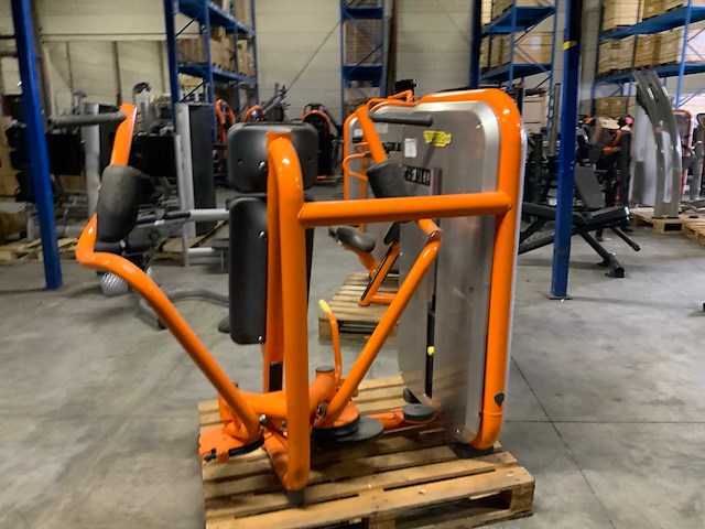 Technogym element pectorale machine krachtstation - afbeelding 6 van  6