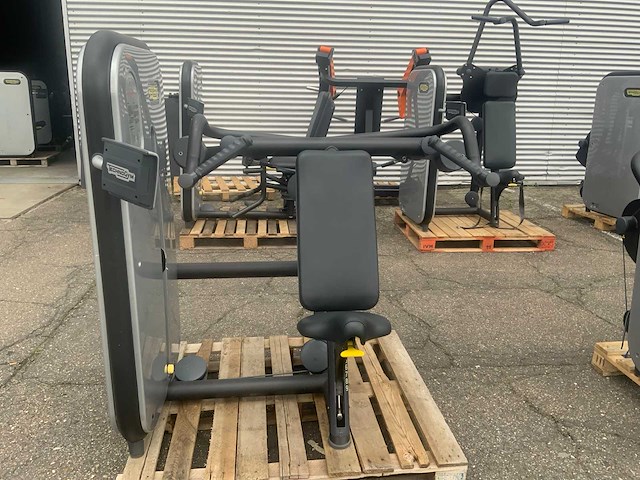 Technogym element schoulderpress krachtstation - afbeelding 4 van  5