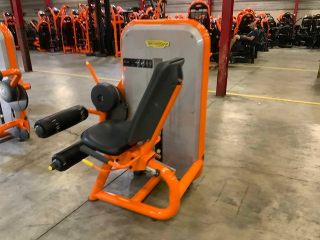 Technogym element seate legcurl krachtstation - afbeelding 3 van  5
