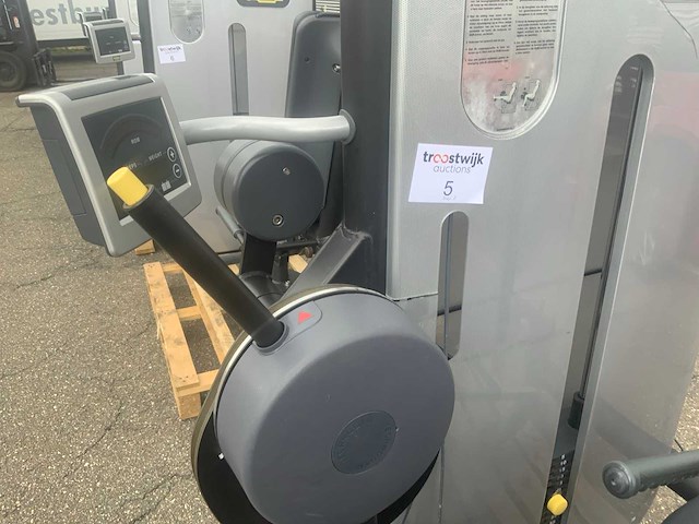 Technogym element seated legcurl krachtstation - afbeelding 2 van  6