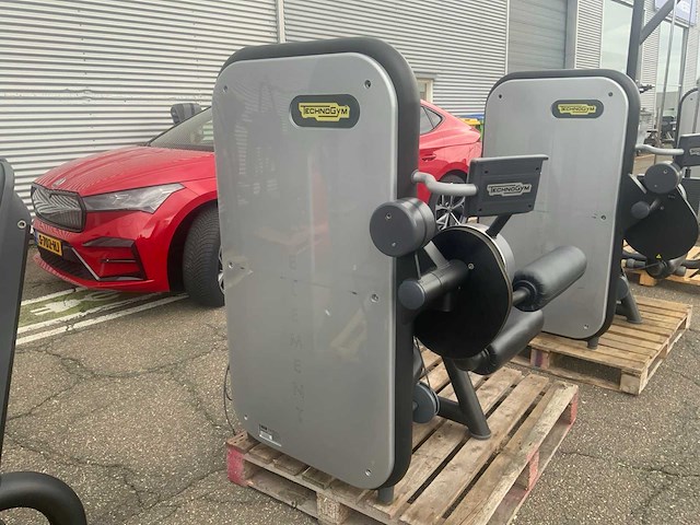 Technogym element seated legcurl krachtstation - afbeelding 6 van  6