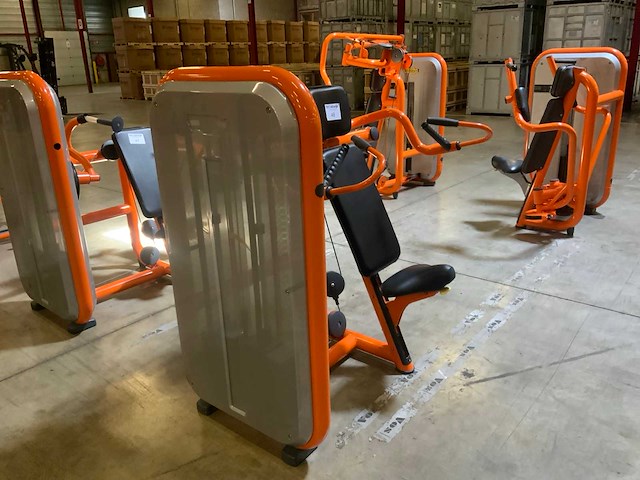 Technogym element shoulder press krachtstation - afbeelding 5 van  6