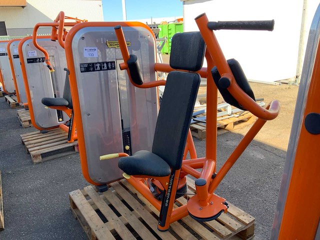 Technogym element shoulderpress krachtstation - afbeelding 1 van  6