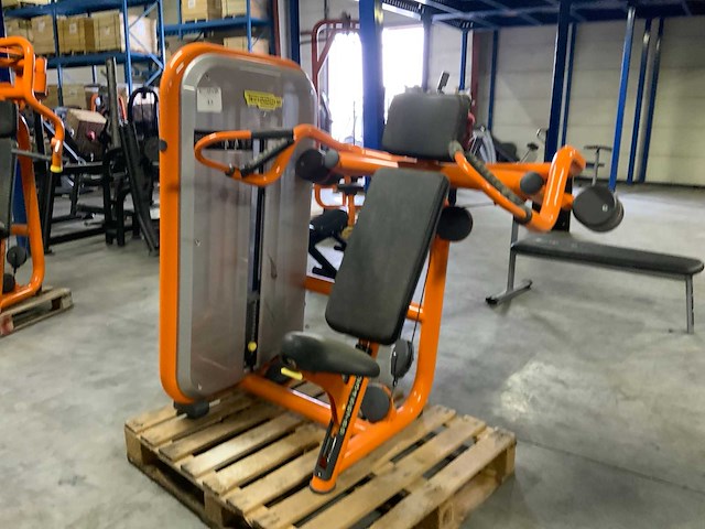 Technogym element shoulderpress krachtstation - afbeelding 1 van  5