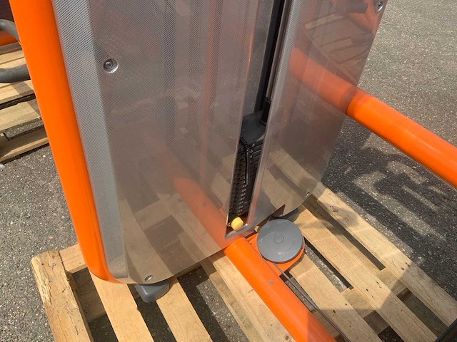 Technogym element shoulderpress krachtstation - afbeelding 3 van  4