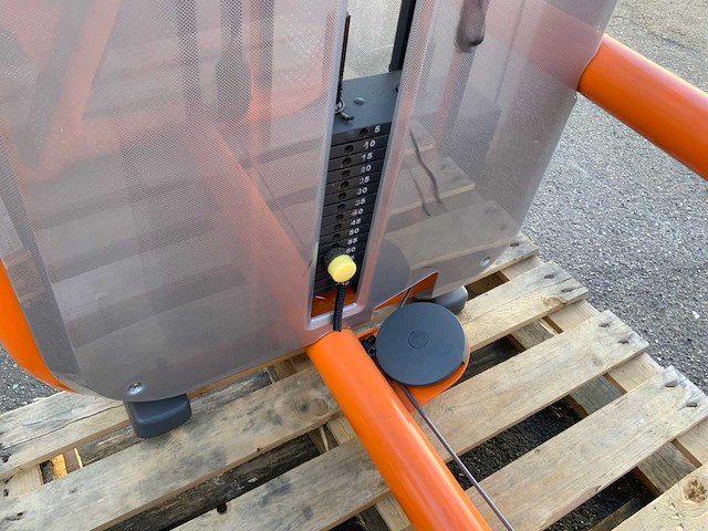 Technogym element shoulderpress krachtstation - afbeelding 4 van  5