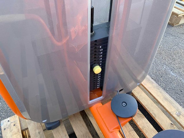Technogym element shoulderpress krachtstation - afbeelding 4 van  6