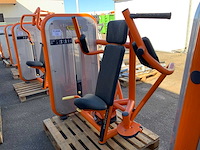 Technogym element shoulderpress krachtstation - afbeelding 1 van  6