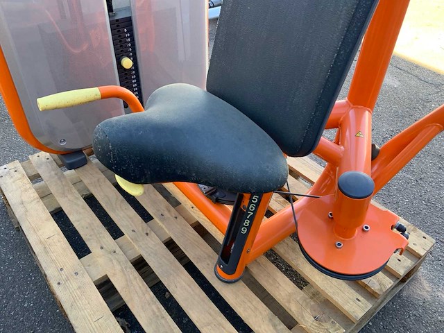 Technogym element shoulderpress krachtstation - afbeelding 2 van  6