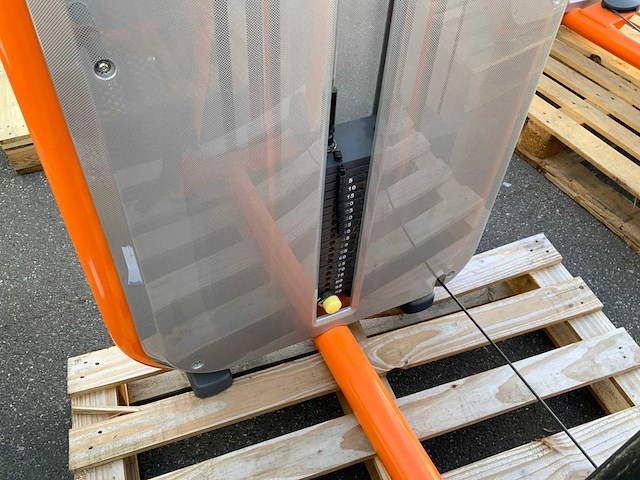 Technogym element vertical traction krachtstation - afbeelding 4 van  5