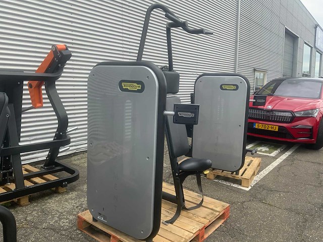 Technogym element vertical traction krachtstation - afbeelding 4 van  5