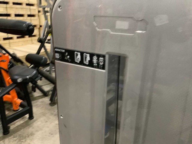 Technogym element vertical traction krachtstation - afbeelding 2 van  4