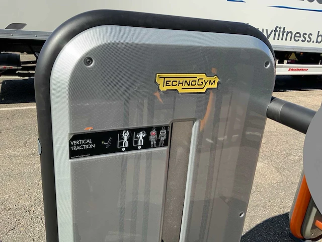 Technogym element vertical traction krachtstation - afbeelding 3 van  5