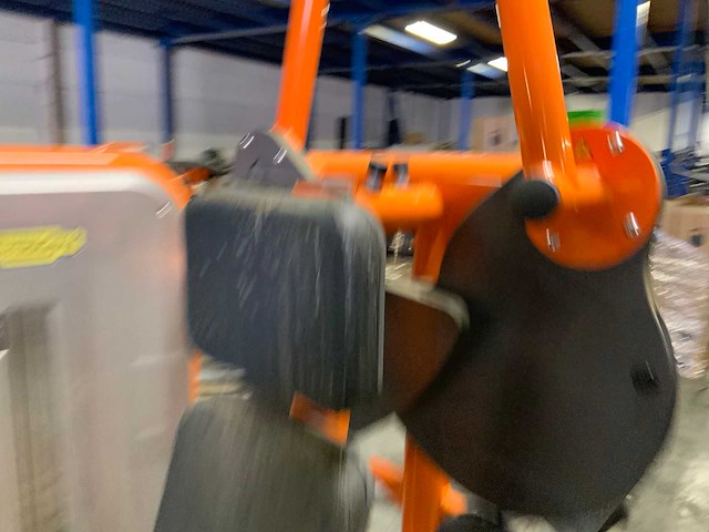 Technogym element vertical traction krachtstation - afbeelding 3 van  5