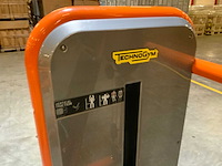 Technogym element vertical traction krachtstation - afbeelding 3 van  7