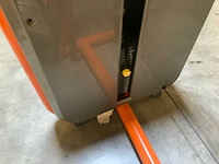 Technogym element vertical traction krachtstation - afbeelding 4 van  7