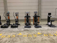 Technogym excite 2x crossover;2xvario1x top 5 units cardio overige cardiotoestellen - afbeelding 1 van  6