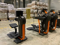 Technogym excite 2x crossover;2xvario1x top 5 units cardio overige cardiotoestellen - afbeelding 2 van  6