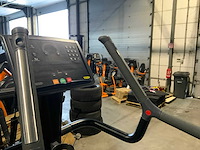 Technogym excite+ climbmill 1000 led crosstrainer - afbeelding 5 van  6