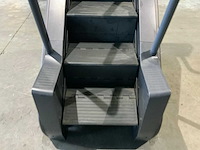 Technogym excite+ climbmill 700 led crosstrainer - afbeelding 3 van  8