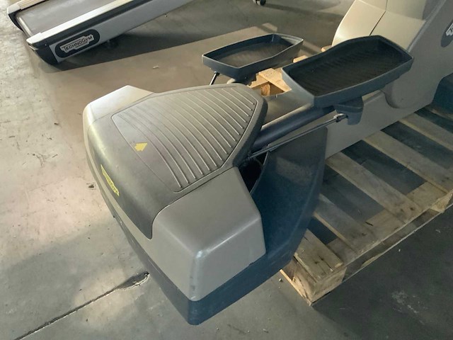 Technogym excite crossover 500 led crosstrainer - afbeelding 5 van  5