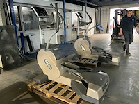 Technogym excite crossover 500 led crosstrainer - afbeelding 1 van  5