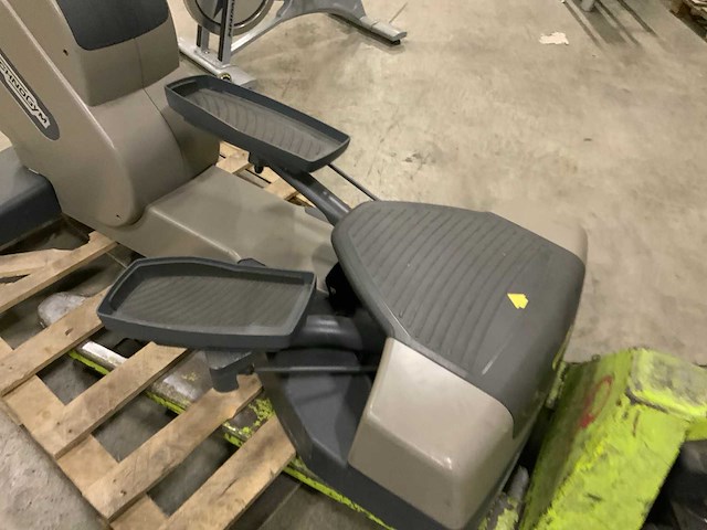 Technogym excite crossover 500 led crosstrainer - afbeelding 2 van  3