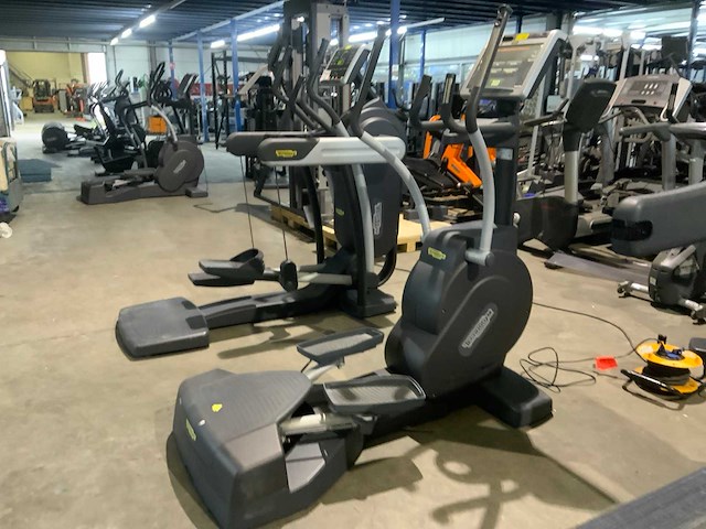 Technogym excite crossover visioweb crosstrainer - afbeelding 5 van  6