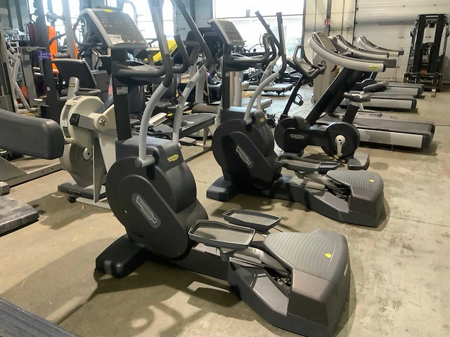 Technogym excite crossover visioweb crosstrainer - afbeelding 1 van  5