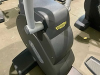 Technogym excite crossover visioweb crosstrainer - afbeelding 3 van  5