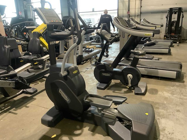 Technogym excite crossover visioweb crosstrainer - afbeelding 1 van  3