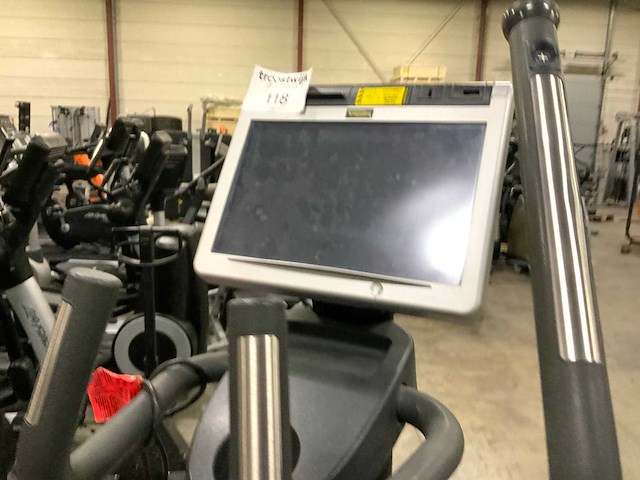 Technogym excite crossover visioweb crosstrainer - afbeelding 2 van  2