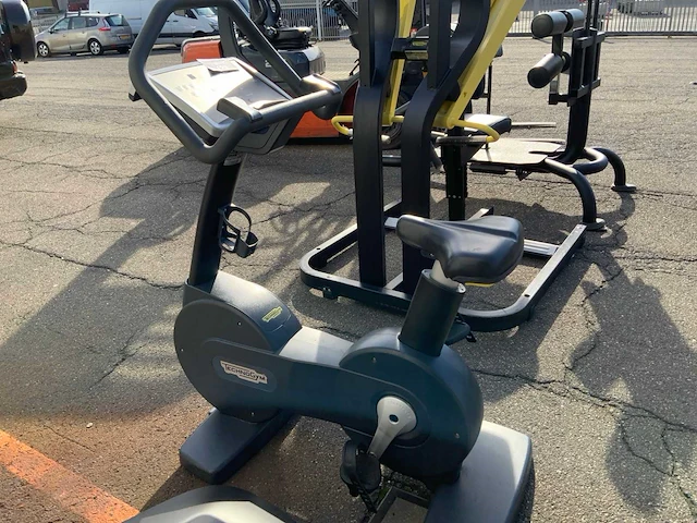 Technogym excite+ new bike home trainer - afbeelding 4 van  5