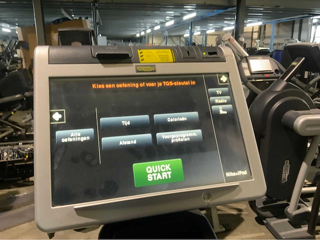 Technogym excite new bike uprightbike home trainer - afbeelding 5 van  5