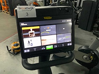 Technogym excite new recline 1000 unity 3 live home trainer - afbeelding 7 van  8