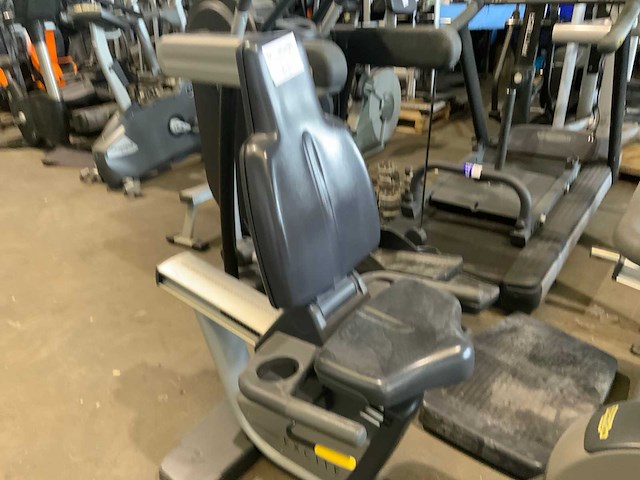 Technogym excite new recline 500 led home trainer - afbeelding 3 van  5