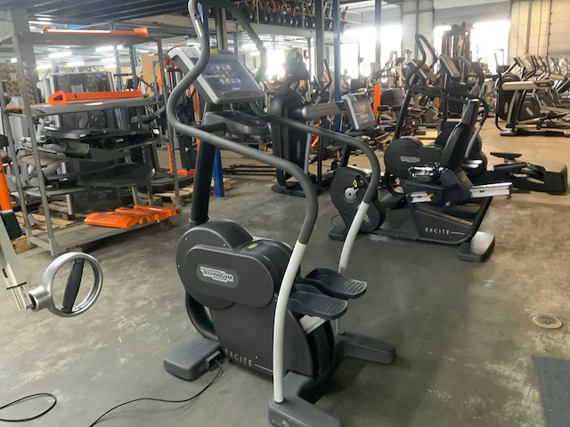 Technogym excite new step visioweb stepper - afbeelding 1 van  5