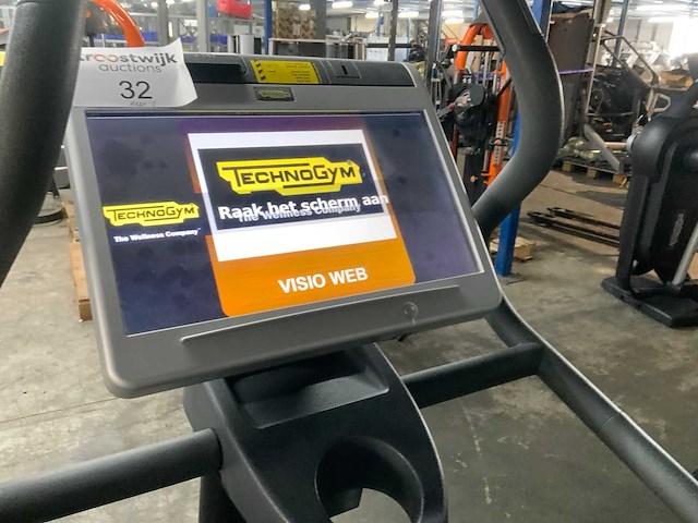 Technogym excite new step visioweb stepper - afbeelding 4 van  5
