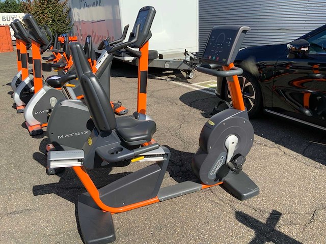 Technogym excite+ recline 500led home trainer - afbeelding 1 van  6