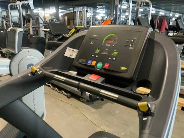 Technogym excite run now 500 led loopband - afbeelding 7 van  7