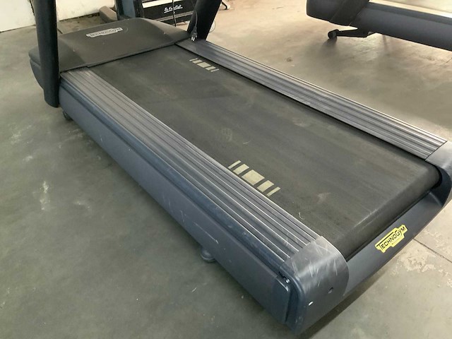 Technogym excite+ run now 500 led loopband - afbeelding 5 van  5